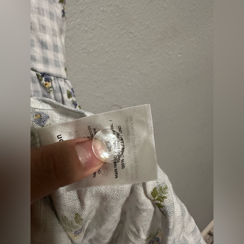 Like new, Reformation Maegan Linen Floral Dress
Wore once for birthday pictures - Picture 12 of 14